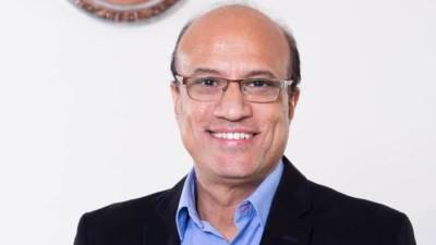 بالفيديو.. الكاتب الصحفي الكبير حسين الزناتي متحدثا عن نجاحات رائعة مسرحية متجوزين واللا...