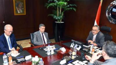 هل ستنفذ (تويوتا العالمية) أحلامها بتصنيع السيارات على أرض مصر؟