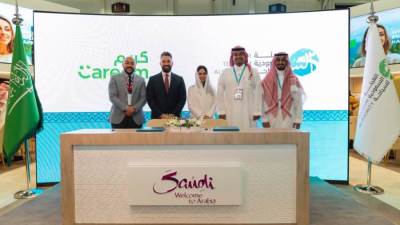 على هامش معرض السفر العربي بدبي.. السعودية للسياحة توقع مذكرة تفاهم مع شركة كريم 