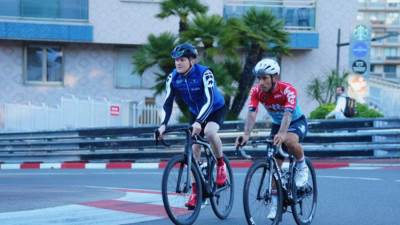 ماكسيميليان غونثر من فريق مازيراتي يستعدّ للمنافسة قبيل انطلاق سباق موناكو