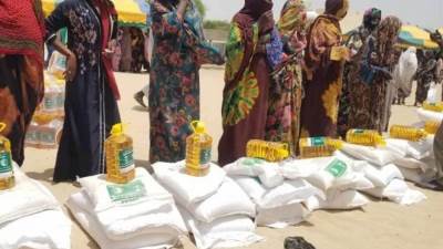 مركز سلمان للإغاثة يوزع أطنان من السلال الغذائية في تشاد