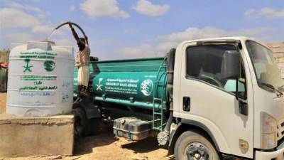 سلمان للإغاثة يواصل تنفيذ مشروع الإمداد المائي والإصحاح البيئي في اليمن