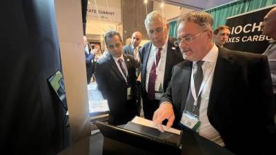 وزير الزراعة يبحث مع نظيره المجرى ومع المفوض الزراعي الافريقي آفاق التعاون المشترك 