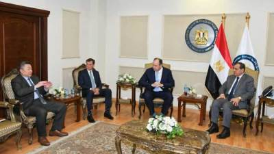 وزير البترول يبحث مع رئيس "أباتشي" خطط الشركة لزيادة أعمالها في مصر