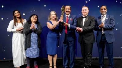 الممرضة البريطانية مارغريت تفوز بالجائزة المرموقة "أستر جارديان جلوبال نيرسينغ" 2023