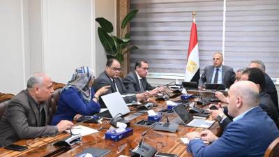 وزير الري يتابع موقف مشروعات إعادة إستخدام مياه الصرف الزراعى