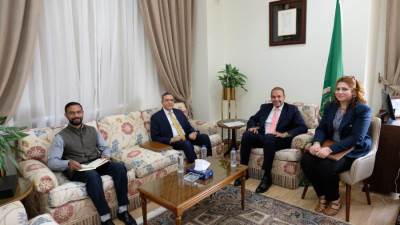 مسؤول بالجامعة العربية يستقبل سفير جمهورية الهند لدى مصر 