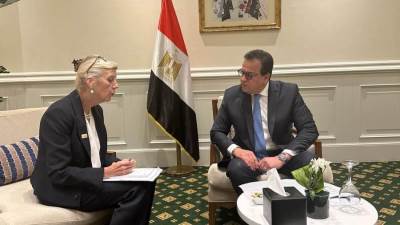 وزير الصحة يناقش مع ممثل صندوق الأمم المتحدة للسكان محاور المؤتمر الدولي للصحة والسكان والتنمية