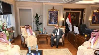 بحضور سفير خادم الحرمين الشريفين.. وزير الصناعة والثروة المعدنية يلتقي نظيره السعودى