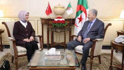رئيس مجلس الأمة الجزائري يستقبل سفيرة جمهورية تركيا بالجزائر