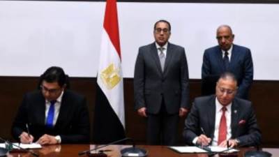 رئيس الوزراء يشهد اتفاق تأسيس شركة لإنشاء وإدارة وتشغيل مصنع إنتاج أسياخ الحديد