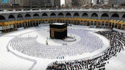 "رئاسة شؤون الحرمين" تنفذ مبادرة "زاد الحاج والمعتمر" لإثراء تجربة ضيوف الرحمن