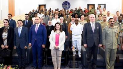 وزيرة الهجرة تلتقي عددا من الملحقين العسكريين العرب والأجانب