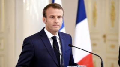 ماكرون يوجه باستمرار التواجد الأمني لرجال الشرطة ميدانيا في جميع أنحاء فرنسا