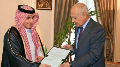  مندوب المملكة العربية السعودية الدائم لدى الجامعة العربية يقدم أوراق اعتماده للأمين العام