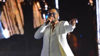 راغب علامة يرفع شعار كامل العدد في حفله بالعلمين 