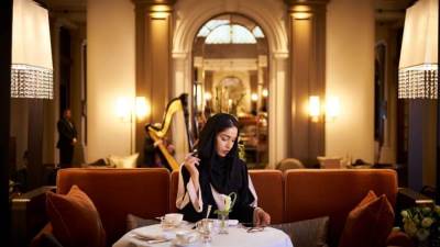 فندق شيراتون جراند لندن بارك لاين يطلق عرض "رحلة الفتيات" احتفالًا بيوم المرأة الإماراتية