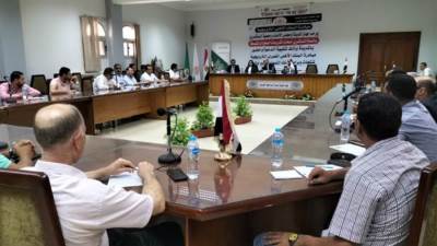 رئيس جهاز "الصالحية الجديدة" يعقد اجتماعاً مع أصحاب المصانع المتوقفة بالمدينة لبحث إعادة تشغيلها