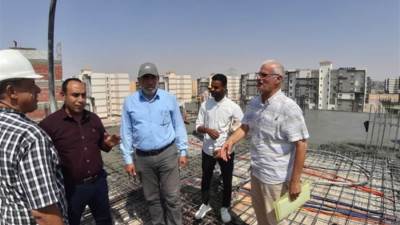 الإسكان: استكمال أعمال تنفيذ الطرق ورفع الكفاءة وانشاء عمارات جديدة بالشروق