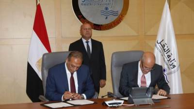 وزير النقل يشهد توقيع إنشاء الميناء الجاف والمركز اللوجيستي بالعاشر من رمضان