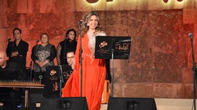 نادية مصطفى وهاني شاكر في ثالث أيام مهرجان القلعة بحضور سميرة عبد العزيز