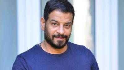 وفاة الفنان أشرف مصيلحى بعد صراع مع المرض 