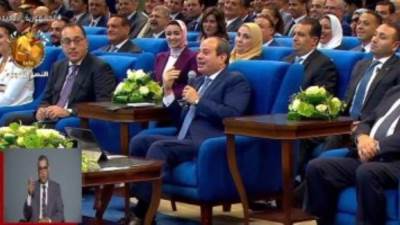  الرئيس السيسى: البلد تتغير من الواقع اللى موجودة فيه لواقع تانى خالص 