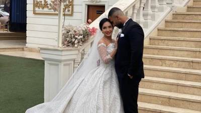 د. أماني الموجي وم. عماد النجار يهنئون الكابتن مصطفي محمد لزفافه علي الآنسة بسنت محمد السيسي