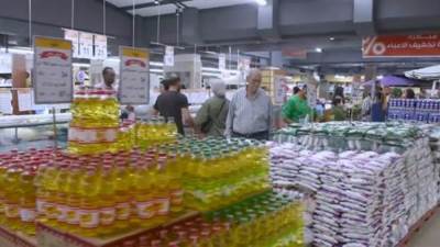 مبادرة الحكومة لتخفيض أسعار السلع الأساسية تلقى إقبالًا كبيرًا بالإسكندرية