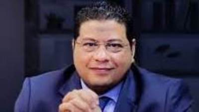 مطالب بعدم المضاربة بالدولار للحد من ارتفاع أسعار السلع والسيطرة على سعر العملة