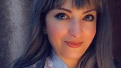  استشهاد الفنانة الفلسطينية إيناس السقا وابنتيها إثر القصف المتواصل على غزة 