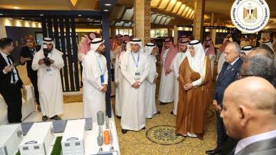 وزير الري يلتقى وكيل وزارة المياه السعودية 