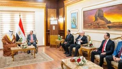 وزير المالية في استقبال نظيره البحريني بمطار القاهرة: أهلًا بكم.. في بلدكم الثاني مصر