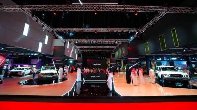 عبداللطيف جميل للسيارات تشارك في معرض الرياض للسيارات بجناح "مدينة الغد اليوم" لاستعراض الابتكار والاحتفاء بالمواهب الصاعدة في رياضة السيارات