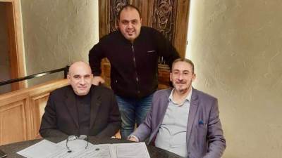 رسميا.. توقيع عقد استضافة مصر لبطولة إفريقيا لرفع الاثقال المؤهلة لاولمبياد باريس  