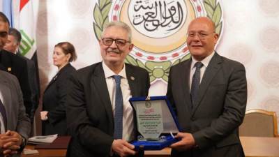 رئيس جامعة سوهاج يلقي كلمة بالمؤتمر العلمي الدولي الثالث عشر للاتحاد العربي للتنمية المستدامة بجامعة الدول العربية 