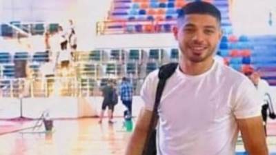 م. عماد النجار يهنيء محمد الظهري بمناسبة قبوله في أكاديمية الشرطة