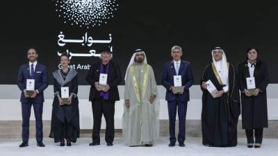 محمد بن راشد يكرّم الفائزين بالدورة الأولى من مبادرة "نوابغ العرب" ويعلن إطلاق مركز بحثي وعلمي دائم