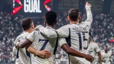 ريال مدريد يتوج بكأس السوبر الإسبانى بعد رباعية قاسية ضد برشلونة