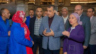  في إطار حرصه على متابعة انتظام سير العمليات الإنتاجية بالشركات.. "وزير الدولة للإنتاج الحربي" يفاجئ شركة شبرا للصناعات الهندسية