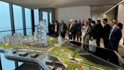في ختام الزيارة.. وزير الإسكان يتفقد منطقة الأعمال المركزية بمدينة "شنغهاي" الصينية