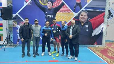 حطم الرقم القياسي .. عبدالرحمن يونس يحصد 3 ميدالية ذهبية ببطولة إفريقيا لرفع الأثقال 