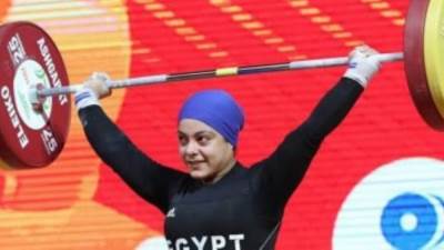سارة سمير تتوج بجائزة أفضل لاعبة ببطولة إفريقيا لرفع الأثقال 
