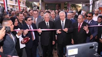 وزير الزراعة ومحافظ الجيزة يفتتحان معرض خير مزارعنا لاهالينا للسلع والمنتجات الغذائية ومستلزمات رمضان 