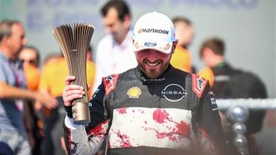  السائق رولاند يسعى لتعزيز سلسلة انتصارات فريق نيسان أمام جماهير محتشدة في موطن الفريق في أول سباق للسيارات الكهربائية في اليابان ضمن بطولة الفورمولا إي