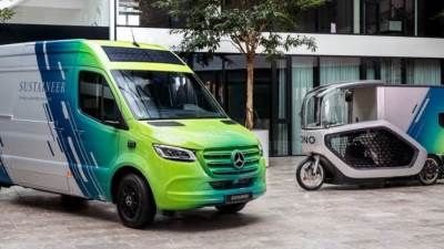 مرسيدس- بنز تطرح سيارتها الفان ( SUSTAINEER ) المدعومة بدراجة الشحن المقدمة من ( ONOMOTION)