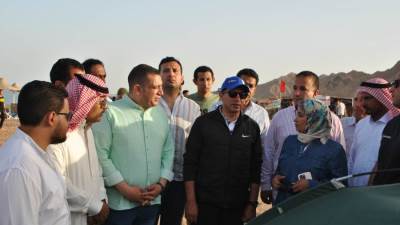 وزير الشباب والرياضة يتفقد فعاليات معسكر «يلا كامب» بمشاركة الترفيه والملاحة واللياقه البدنية 