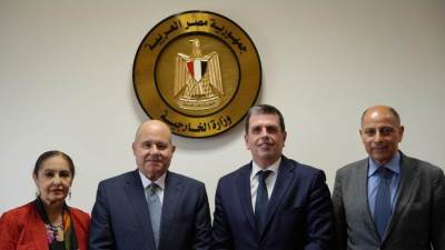  الخارجية تستضيف جلسة مباحثات موسعة مع وزير الهجرة واللجوء اليونانى 