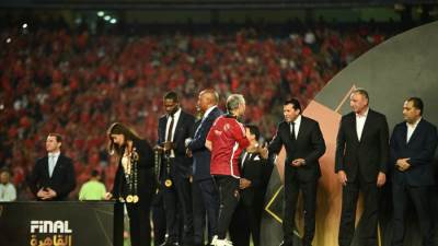 وزير الشباب والرياضة يُتوج النادي الأهلي بالأميرة السمراء ويهنئ مجلس إدارته وجماهيره بالانجاز