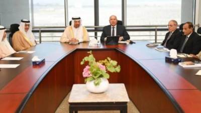 خالد الفالح يلتقي وزير النقل والصناعة بحضور السفير السعودى 